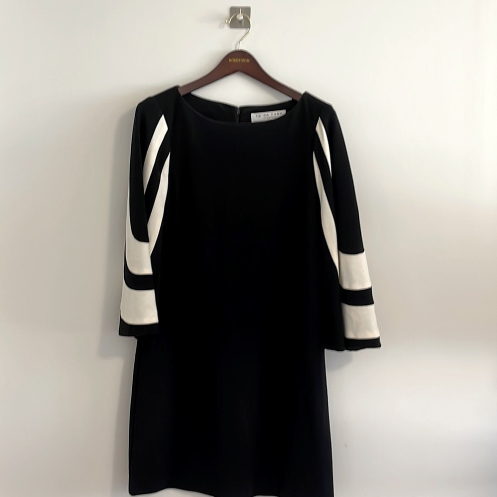 Trina Turk Long Sleeve Dress Size Large